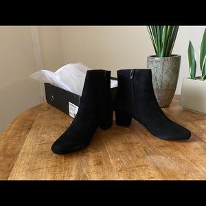 Dune London ✨New✨ Black suede booties - size 5M/36
